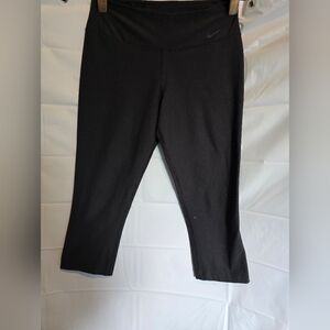 Nike Dri Fit athletic performance 3/4 length size medium black‎